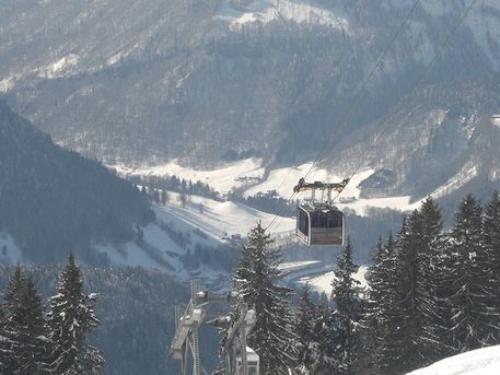 Seilbahn im Winter